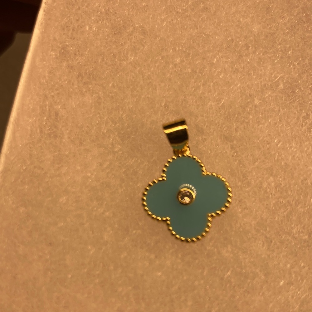 Charm New boutique